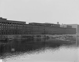 Molens aan de Merrimack River, Lowell, Massachusetts, c.1908